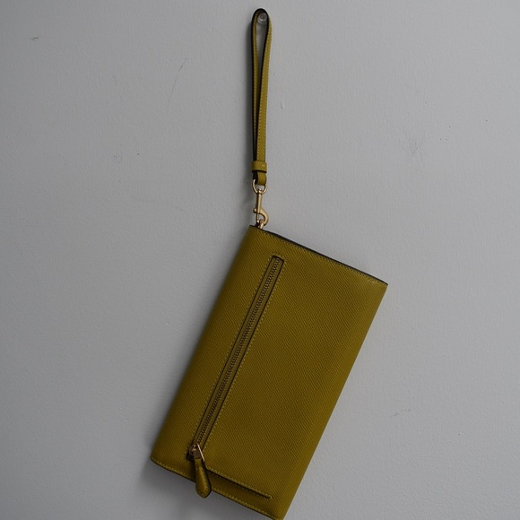 Coach Chartreuse Travel Envelope Wallet NWT - Picture 5 of 8